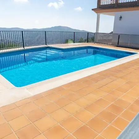 Petra Piscina Parking Especial Grupos *
