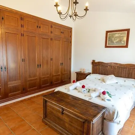 Villa Petra Piscina Parking Especial Grupos